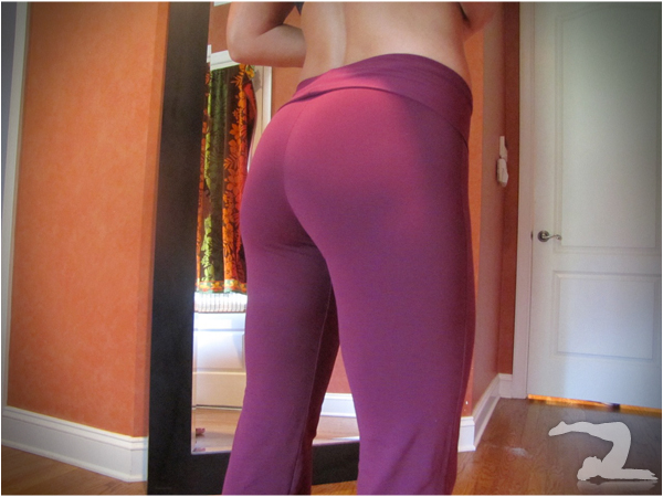 twitter girls in yoga pants. 40 year old butt in yoga pants